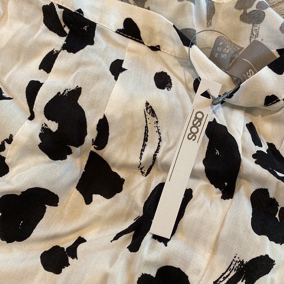 NEW WITH TAGS - ASOS DESIGN wrap midi skirt in white mono leopard - Picture 5 of 5